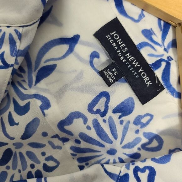 Jones New York Blue and White Flora Button Shirt - Picture 4 of 10